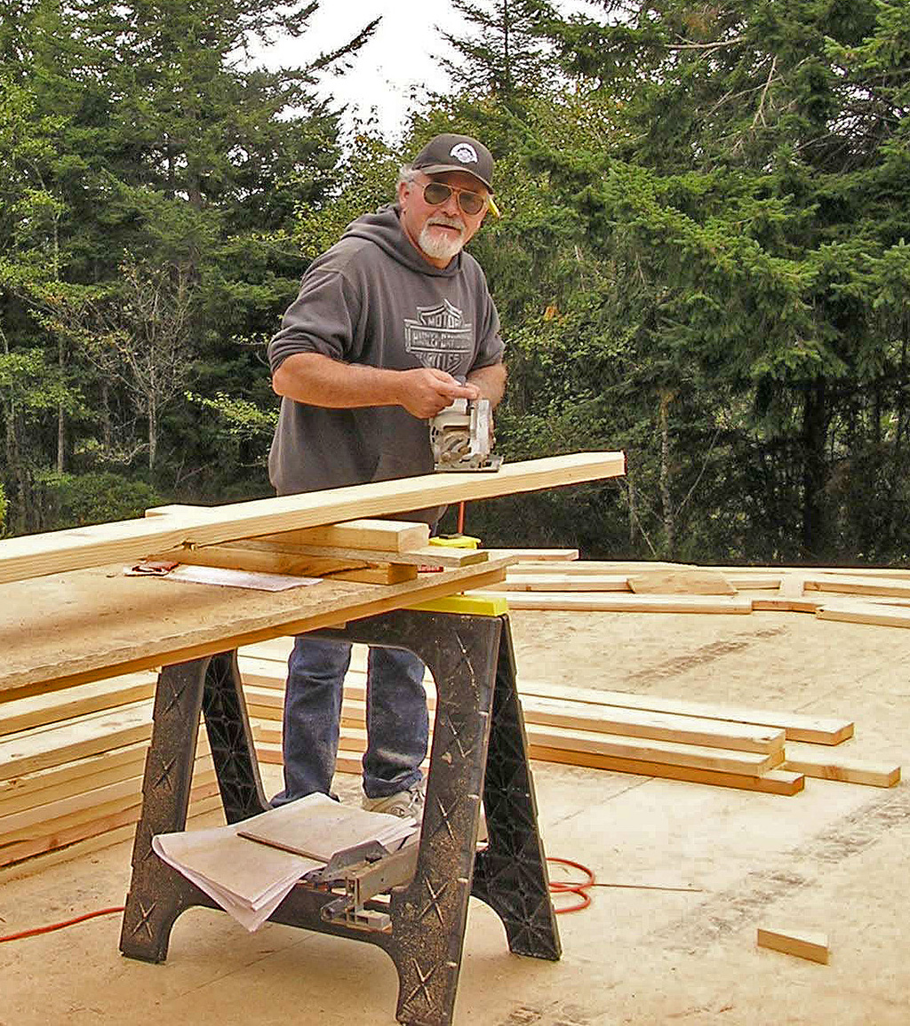 Dano building a barn